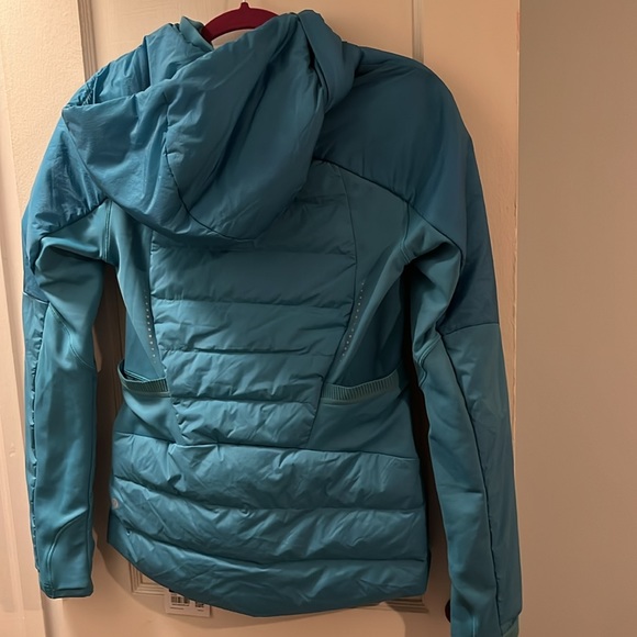 TEAL LULULEMON RUNNING COAT - Picture 2 of 6